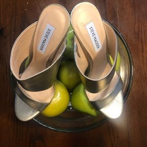 Steve Madden Shoes - NWT Steve Madden Mallory Metallic Steve Madden Shoes - NWT Steve Madden Mallory Metallic